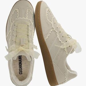Cushionaire Women's Beige Lace-Up Sneakers